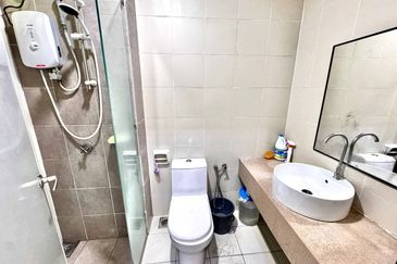 Avenue 2, Lake Valley