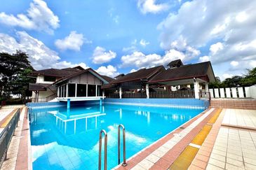 Avenue 2, Lake Valley