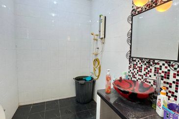 Jalan Cakera Purnama 12/14