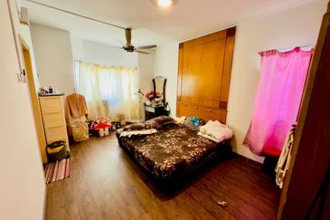 Endah Regal Condominium