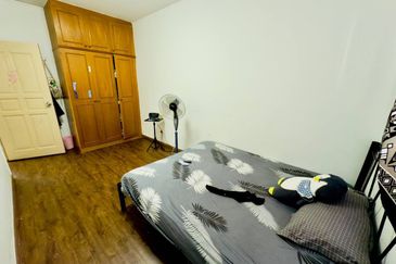 Endah Regal Condominium