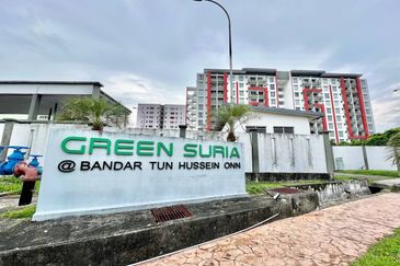 Green Suria Apartment
