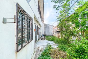 Lorong Cakera Purnama 12/13