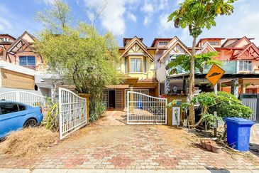 Jalan Spektrum U16 @ Taman Bukit Subang