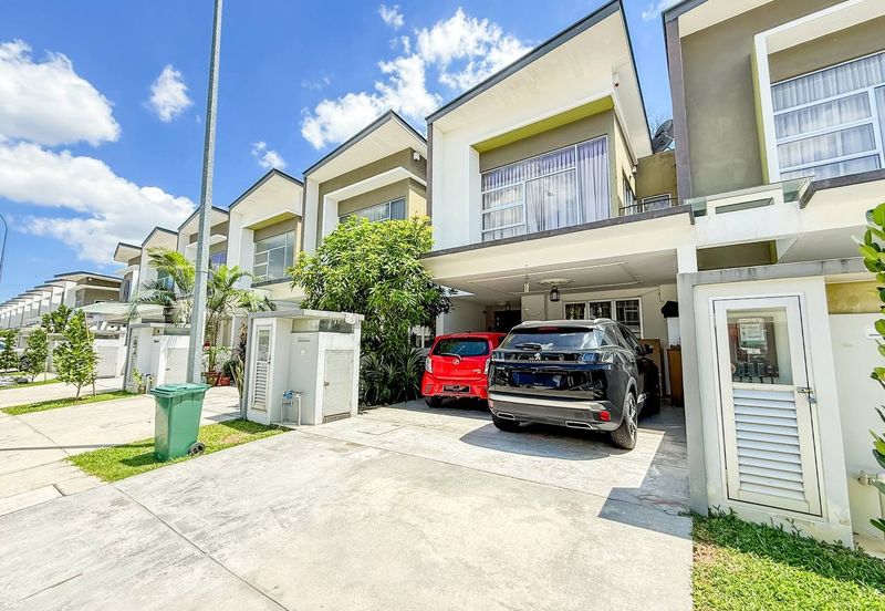 Parkfield Residences, Tropicana Heights