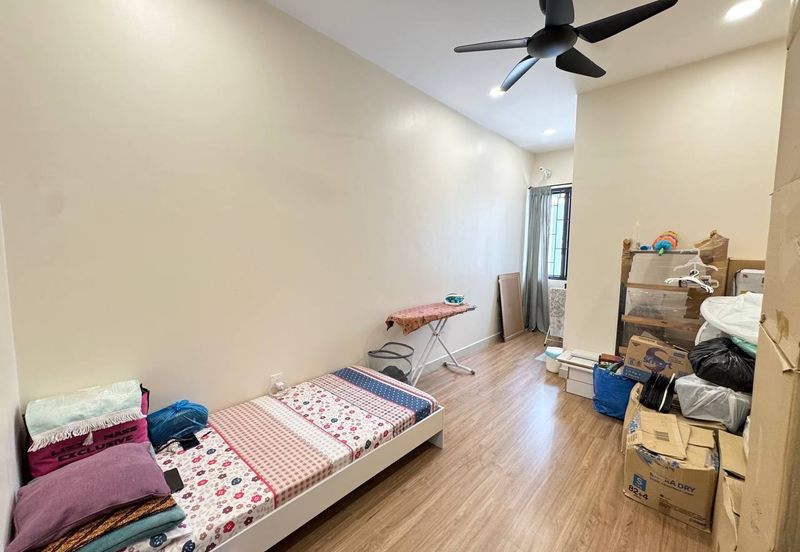 Elmina Green Three @ City of Elmina