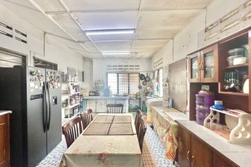 Taman Lembah Keramat AU5