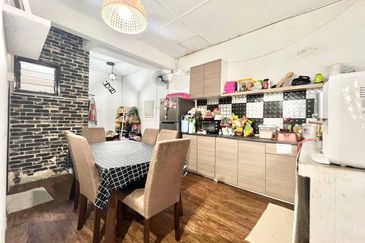 Lorong Cakera Purnama 12/13