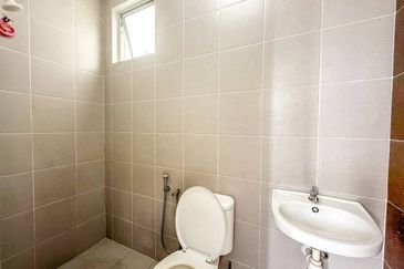 Taman Tasik Semenyih (Lake Residence)