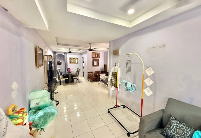 Persiaran Puncak Alam 1 