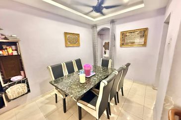 Persiaran Puncak Alam 1 