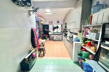 Persiaran Puncak Alam 1 