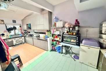 Persiaran Puncak Alam 1 