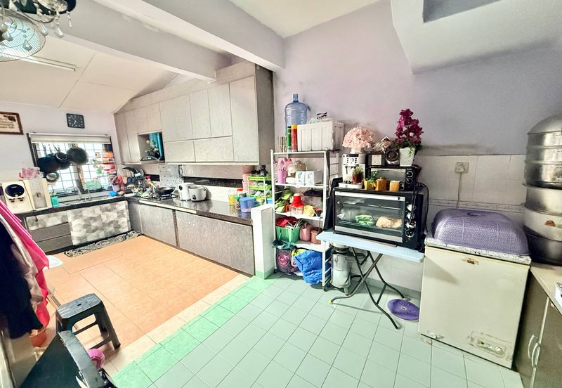 Persiaran Puncak Alam 1 