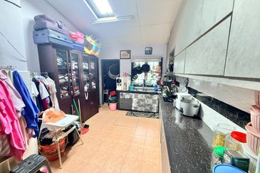 Persiaran Puncak Alam 1 