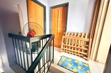 Persiaran Puncak Alam 1 