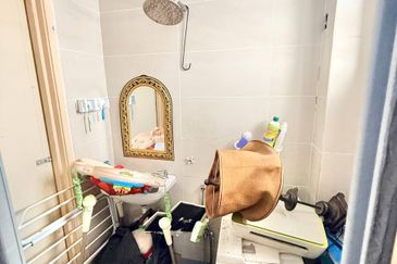 Persiaran Puncak Alam 1 