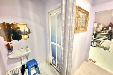 Persiaran Puncak Alam 1 