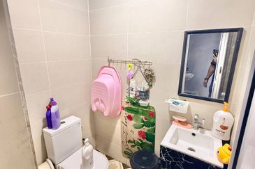 Persiaran Puncak Alam 1 