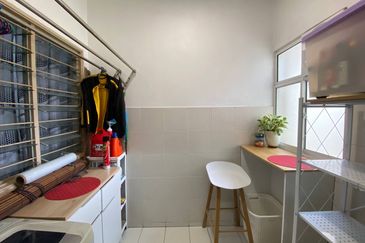 Apartment Teratai, Taman Sutera