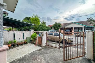 Lorong Mahkota Impian 2/22A