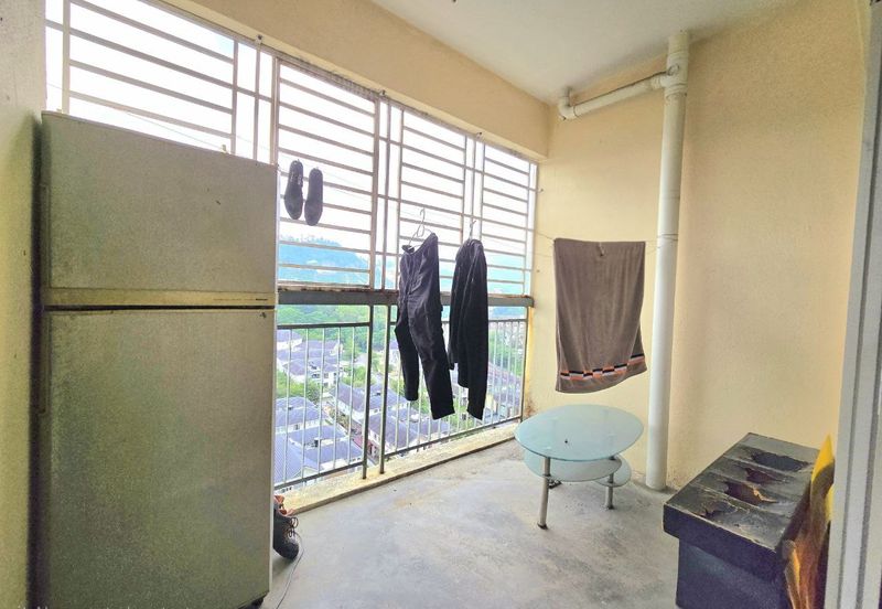 Residensi Bistaria, Ukay Bistari