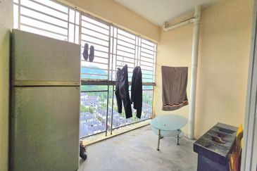 Residensi Bistaria, Ukay Bistari