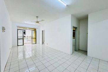 PV3 Platinum Hill Condominium