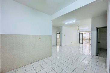 PV3 Platinum Hill Condominium