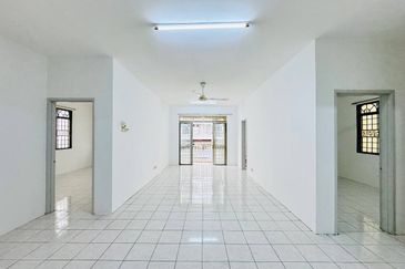 PV3 Platinum Hill Condominium