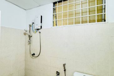 PV3 Platinum Hill Condominium