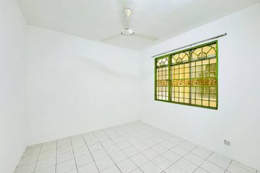 PV3 Platinum Hill Condominium