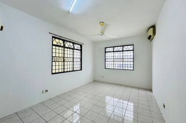 PV3 Platinum Hill Condominium