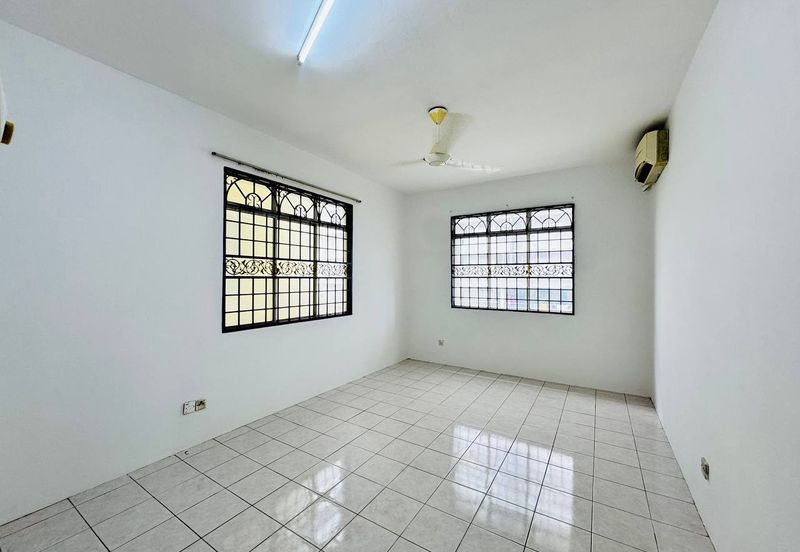 PV3 Platinum Hill Condominium