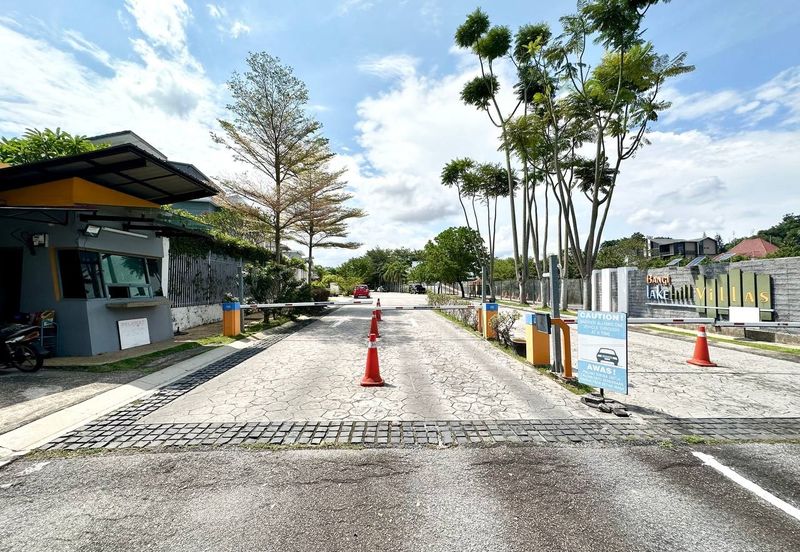 Bangi Lakehill Villas