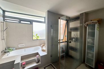 Bangi Lakehill Villas