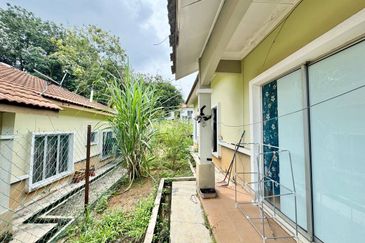 Taman Desa Bestari, Salak Tinggi