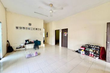 Taman Desa Bestari, Salak Tinggi