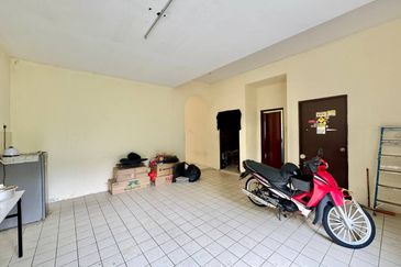 Taman Desa Bestari, Salak Tinggi