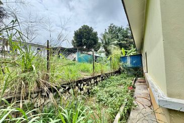 Taman Desa Bestari, Salak Tinggi