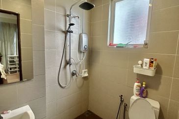 7 Tree Seven Residence