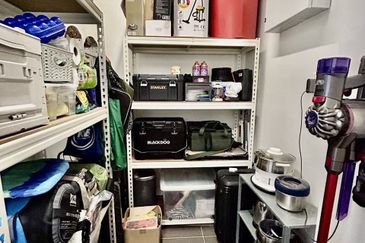 7 Tree Seven Residence