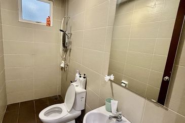 7 Tree Seven Residence