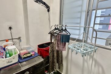 7 Tree Seven Residence