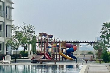 7 Tree Seven Residence