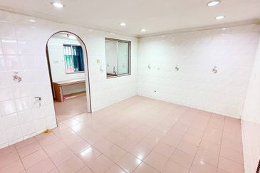 [Freehold] Double Storey Terrace Taman Industri Bolton Batu Caves