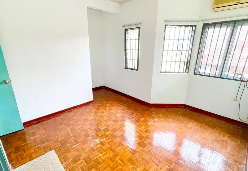 [Freehold] Double Storey Terrace Taman Industri Bolton Batu Caves