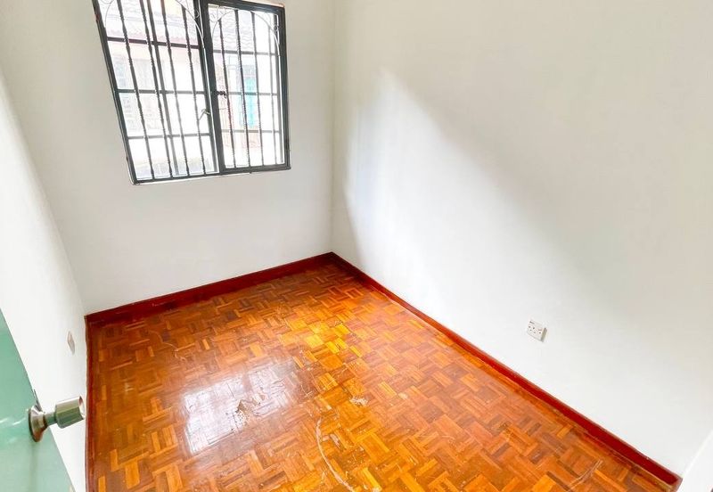 [Freehold] Double Storey Terrace Taman Industri Bolton Batu Caves