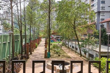 Perdana Exclusive Condominium