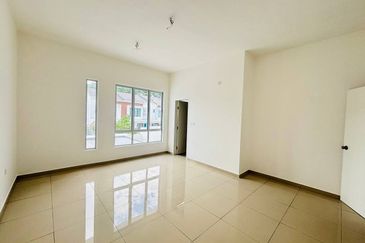 TIARA SENDAYAN (PRESINT 5)